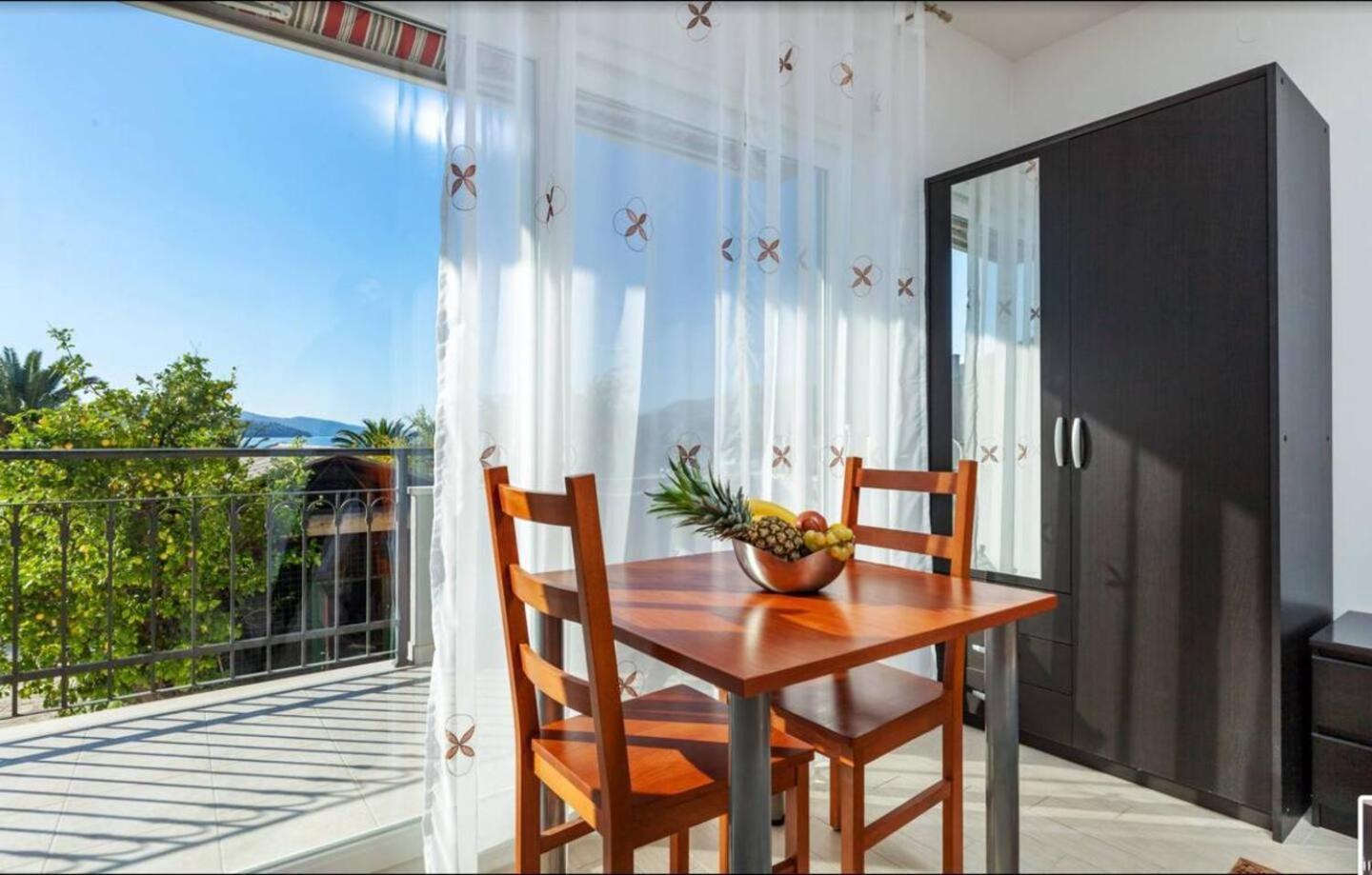 特罗吉尔Affabilis Vip House公寓 外观 照片